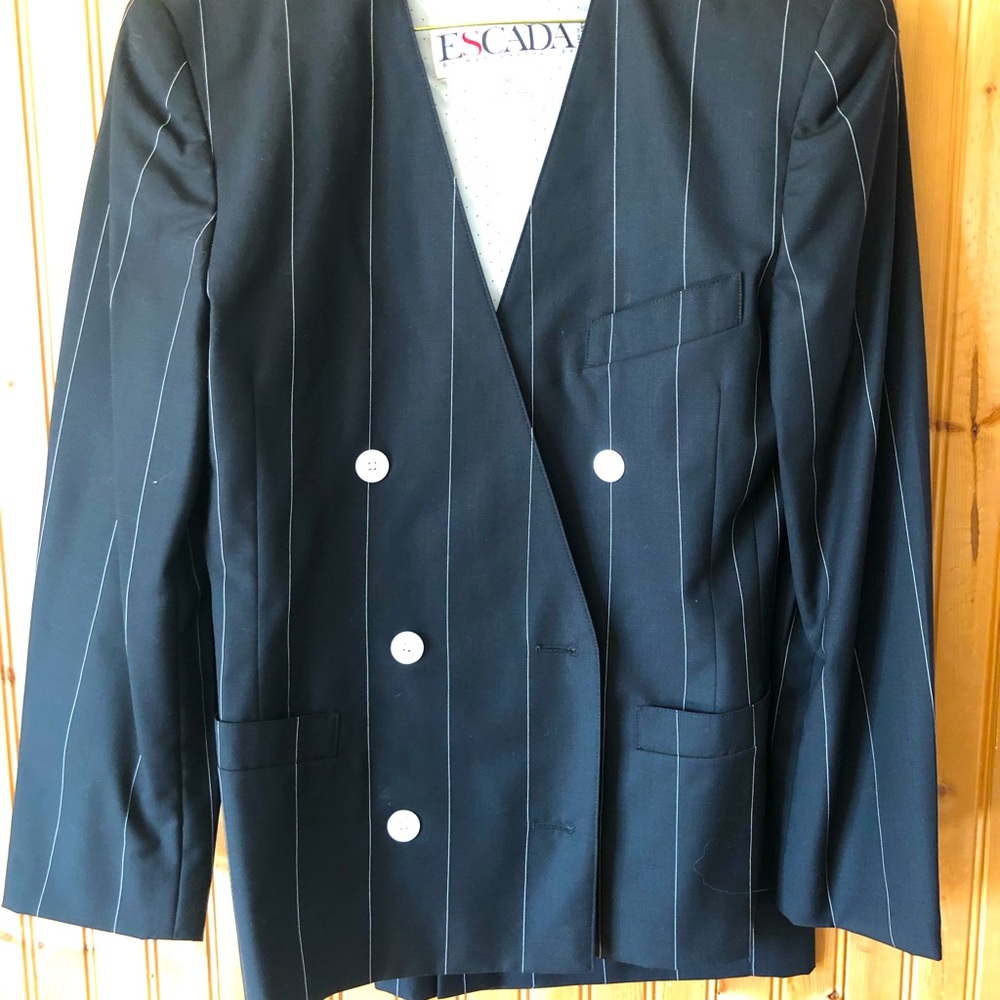 Ladies 2 piece Escada suit (skirt& blazer)